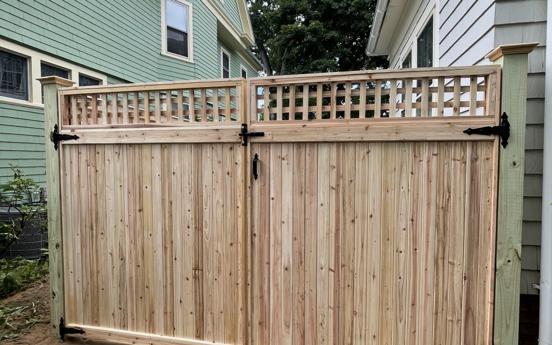 Cedar-Tongue-groove-fence-doublegate